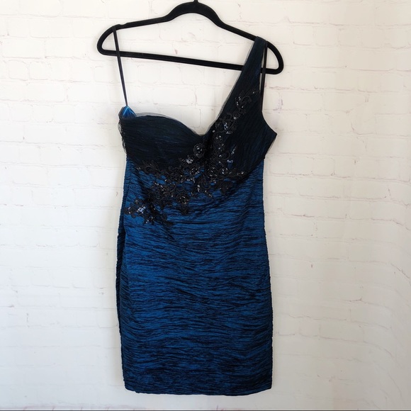 Onyx Nite Dresses & Skirts - [Onyx Nite] blue one shoulder formal dress 12